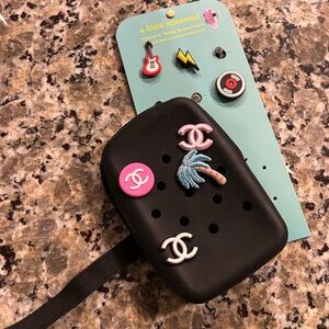 Cup Accessory Pouch with Colorful Charms (croc charms included)
